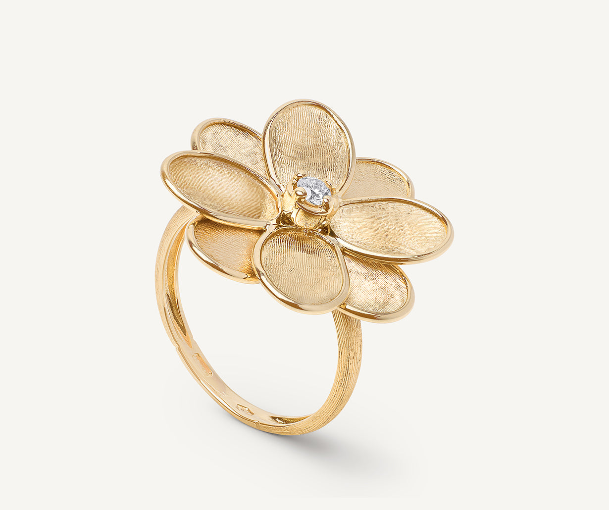 18K YELLOW GOLD AND DIAMOND FLOWER RING FROM THE PETALI COLLECTION