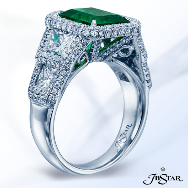 JB STAR EMERALD AND DIAMOND RING IN A PLATINUM PAVE SETTING FEATURING A BEAUTIFUL 2.78 CT EMERALD-CU