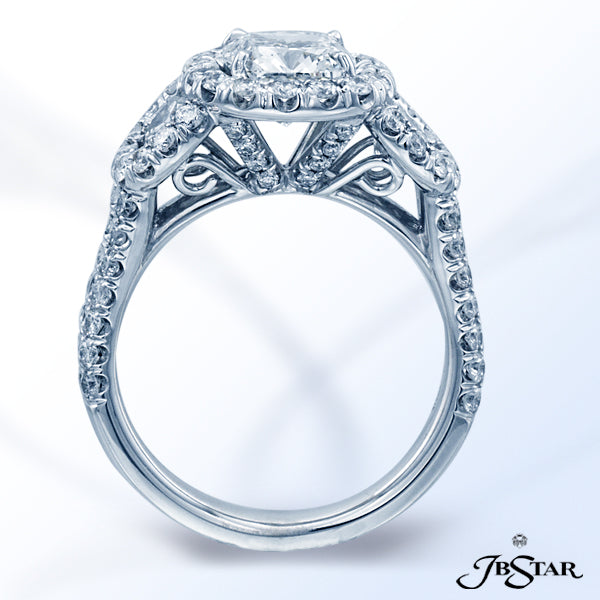 JB STAR BEAUTIFUL CUSHION-CUT DIAMOND ENGAGEMENT RING EMBRACED WITH TWO MORE CUSHION-CUT DIAMONDS IN