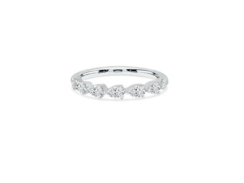 MULLOYS PRIVE'18K WHITE GOLD  .69CT VS-SI CLARITY G COLOR  DIAMOND PEAR BAND